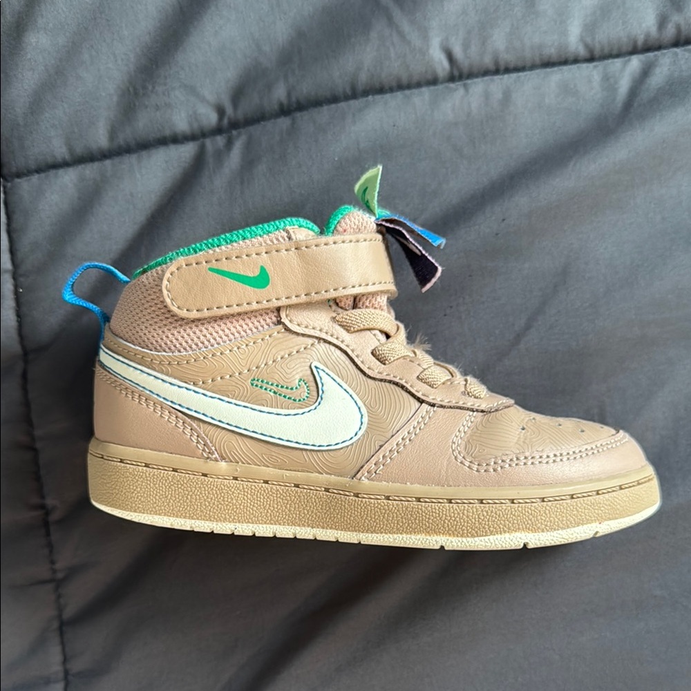 Nike Court Borough Mid 2 SE